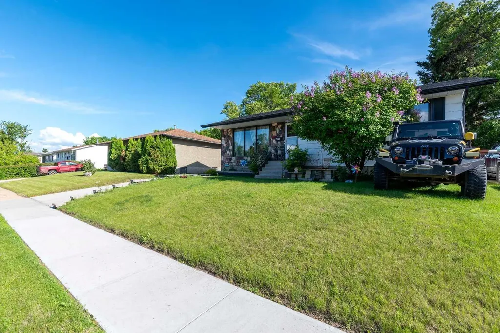 4719 29 Street Lloydminster SK S9V 1B1