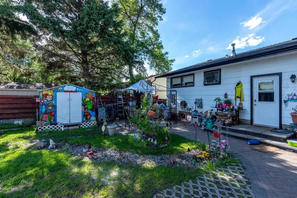 4719 29 Street Lloydminster SK S9V 1B1