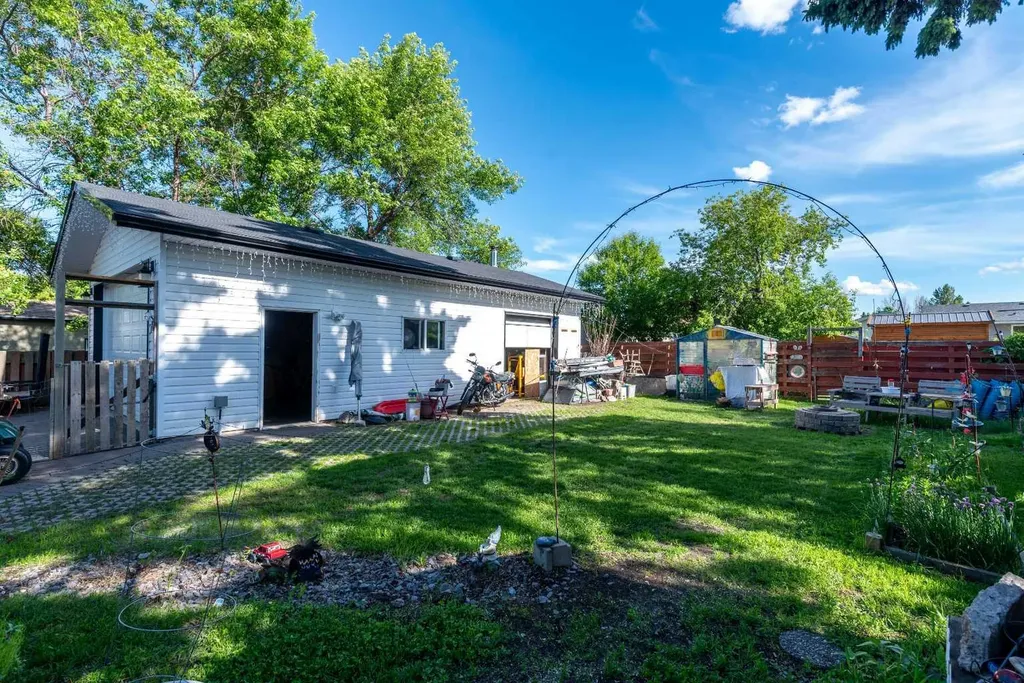 4719 29 Street Lloydminster SK S9V 1B1