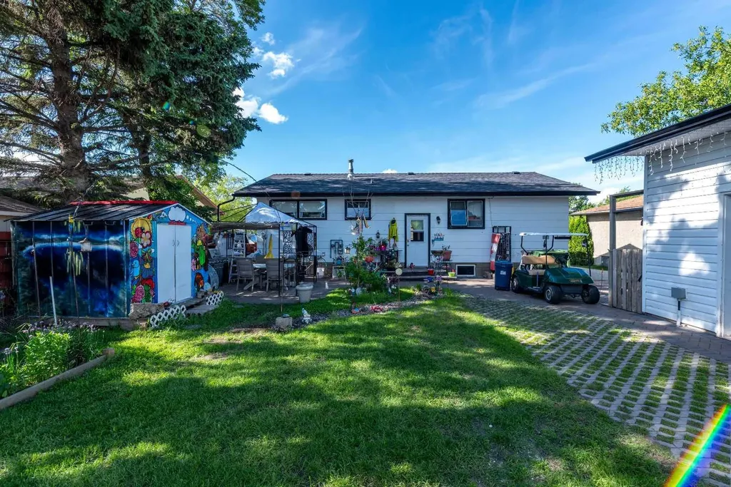 4719 29 Street Lloydminster SK S9V 1B1