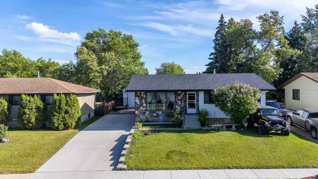 4719 29 Street Lloydminster SK S9V 1B1