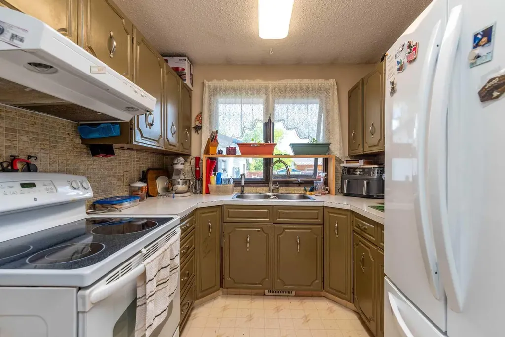 4719 29 Street Lloydminster SK S9V 1B1