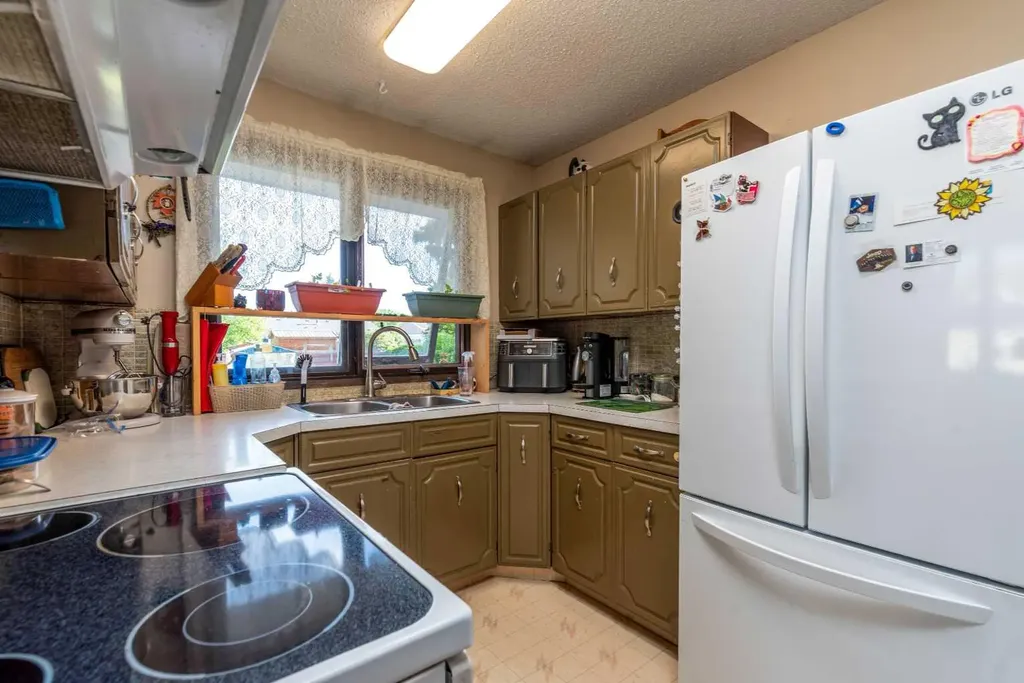 4719 29 Street Lloydminster SK S9V 1B1