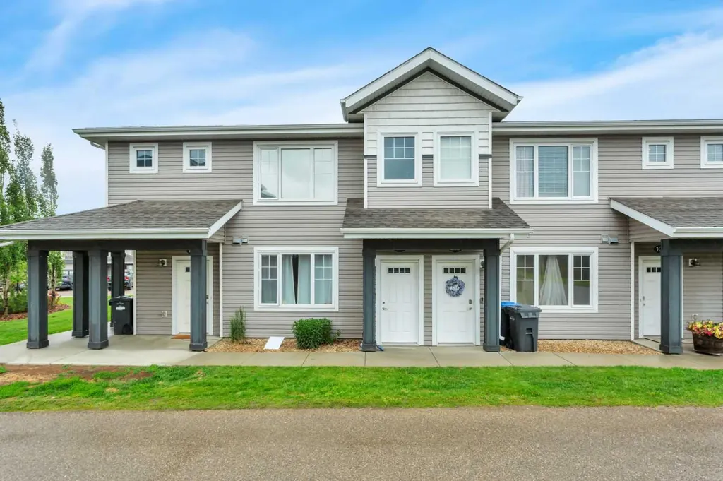 43 Reid Court Sylvan Lake AB T4S 0K1