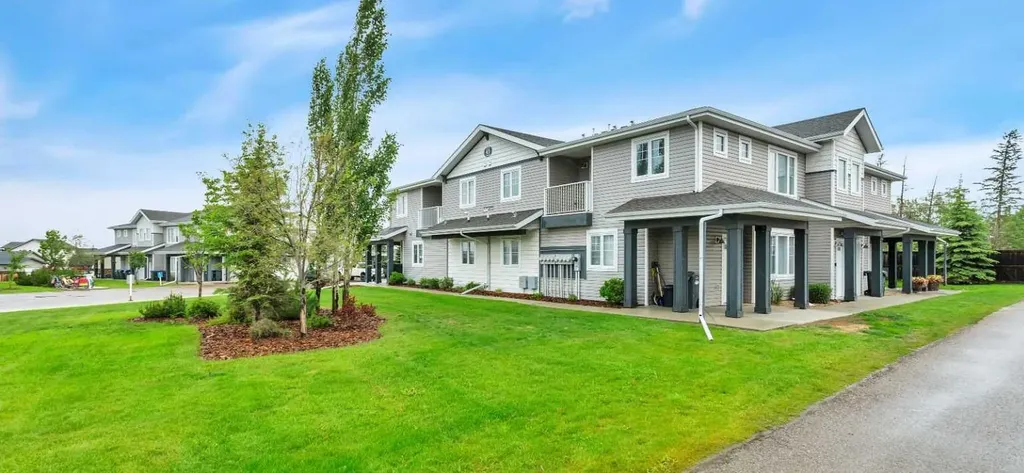 43 Reid Court Sylvan Lake AB T4S 0K1