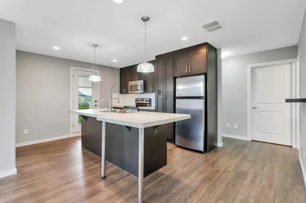 43 Reid Court Sylvan Lake AB T4S 0K1