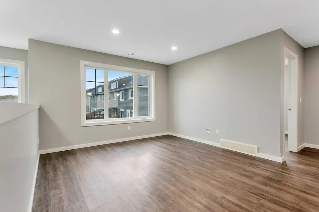 43 Reid Court Sylvan Lake AB T4S 0K1