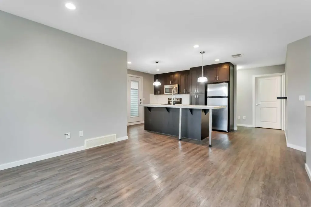 43 Reid Court Sylvan Lake AB T4S 0K1