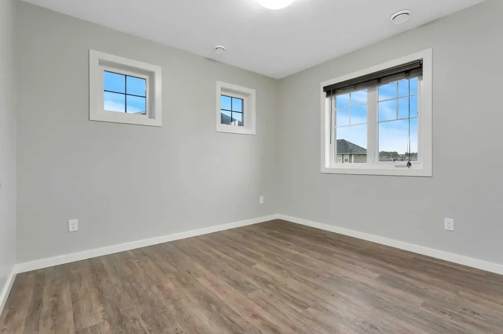 43 Reid Court Sylvan Lake AB T4S 0K1