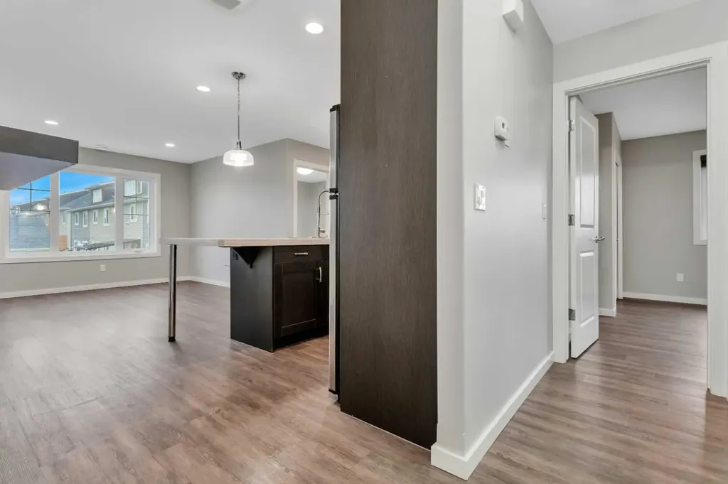 43 Reid Court Sylvan Lake AB T4S 0K1