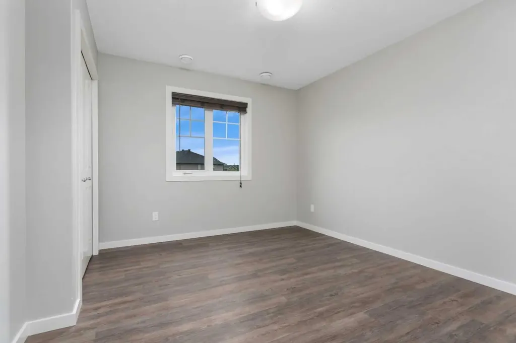 43 Reid Court Sylvan Lake AB T4S 0K1