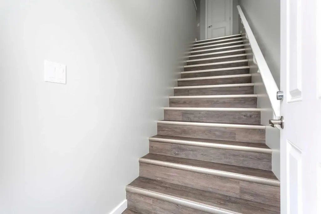 43 Reid Court Sylvan Lake AB T4S 0K1