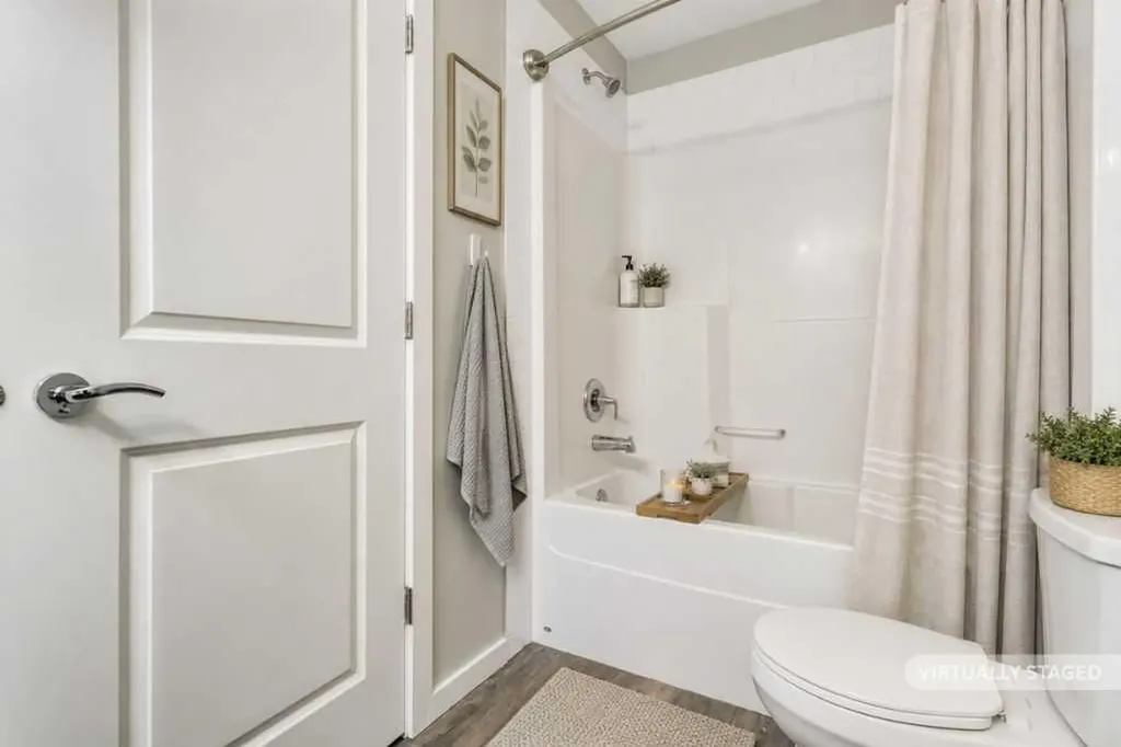 43 Reid Court Sylvan Lake AB T4S 0K1