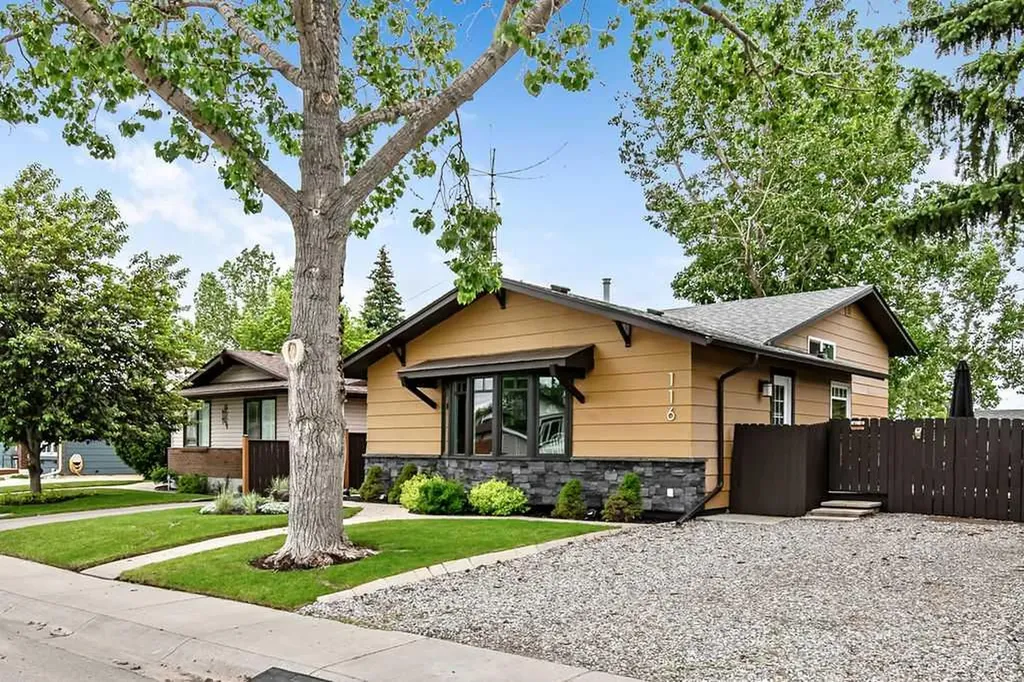116 Hodson Crescent Okotoks AB T1S 1C6
