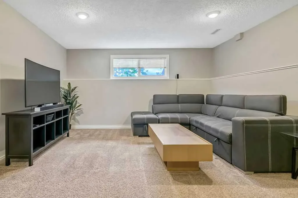 116 Hodson Crescent Okotoks AB T1S 1C6
