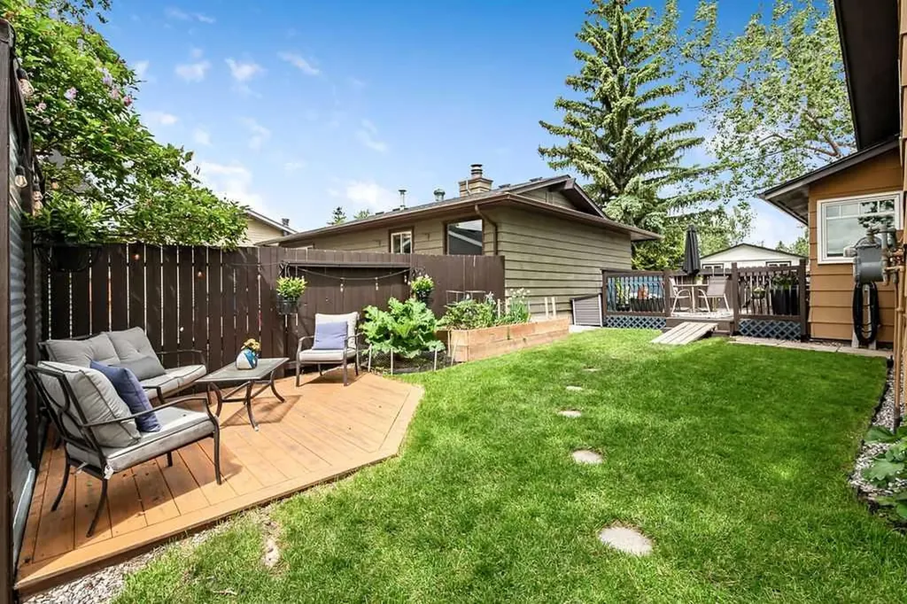 116 Hodson Crescent Okotoks AB T1S 1C6