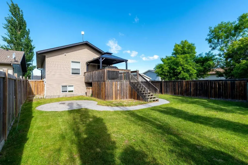 2005 49 Avenue Lloydminster SK S9V 0Z3