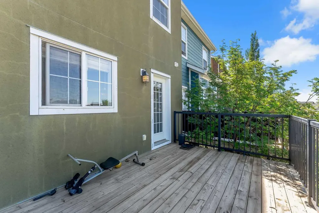 304 Rainbow Falls Drive Chestermere AB T1X 0E4