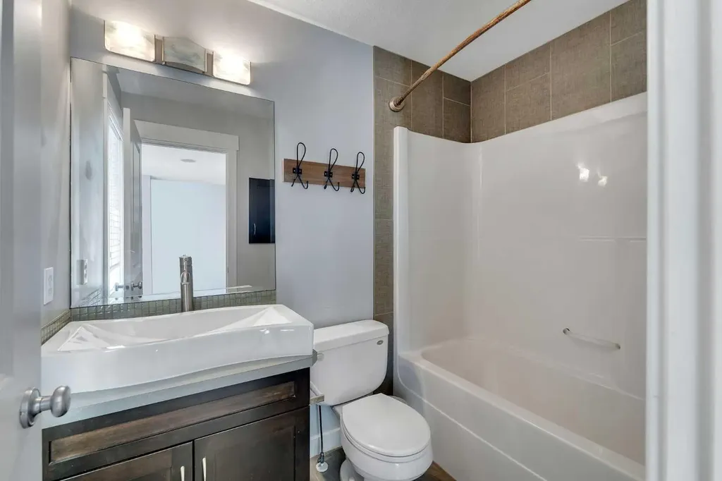 304 Rainbow Falls Drive Chestermere AB T1X 0E4