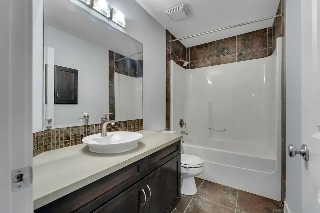 304 Rainbow Falls Drive Chestermere AB T1X 0E4