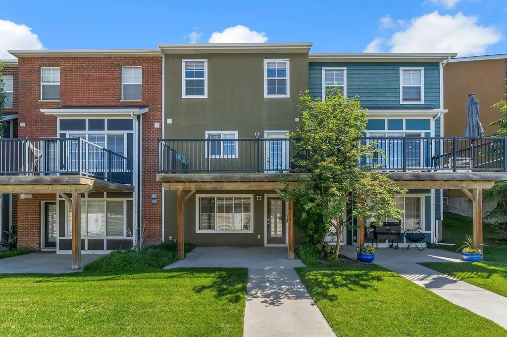 304 Rainbow Falls Drive Chestermere AB T1X 0E4