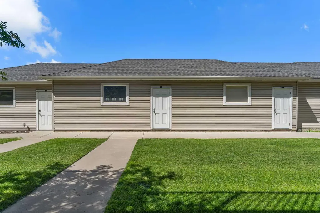 304 Rainbow Falls Drive Chestermere AB T1X 0E4