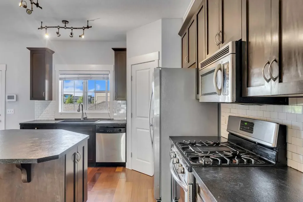 304 Rainbow Falls Drive Chestermere AB T1X 0E4