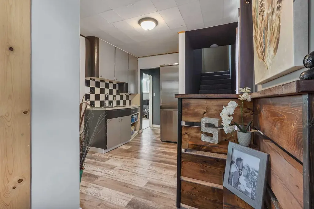 405 12b Street N Lethbridge AB T1H 2L3
