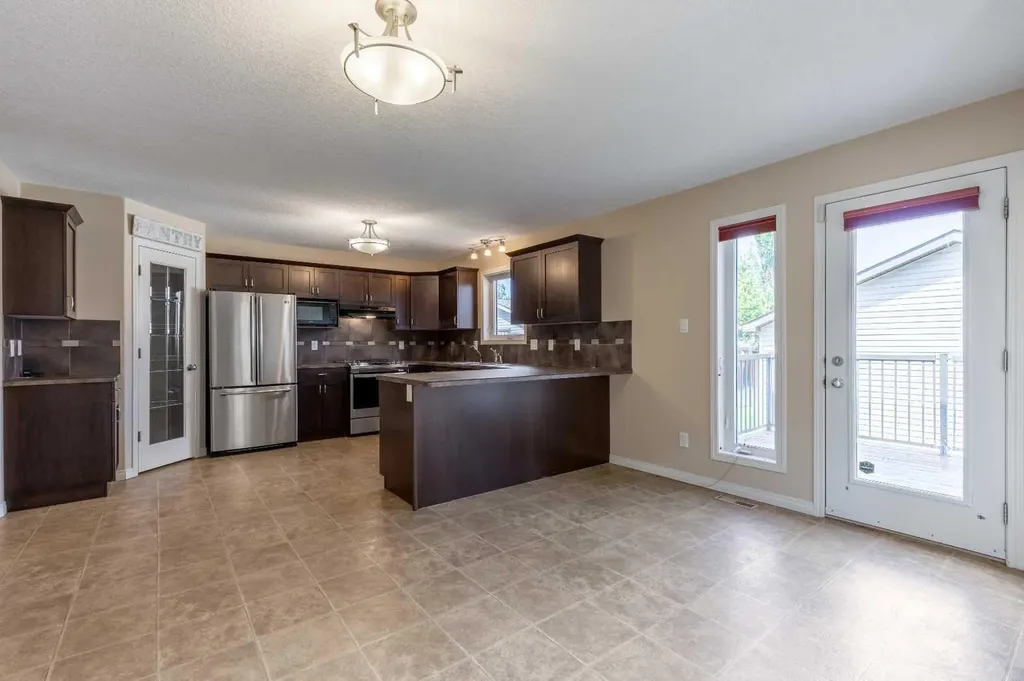 261 Couleesprings Terrace S Lethbridge AB T1K 5P1