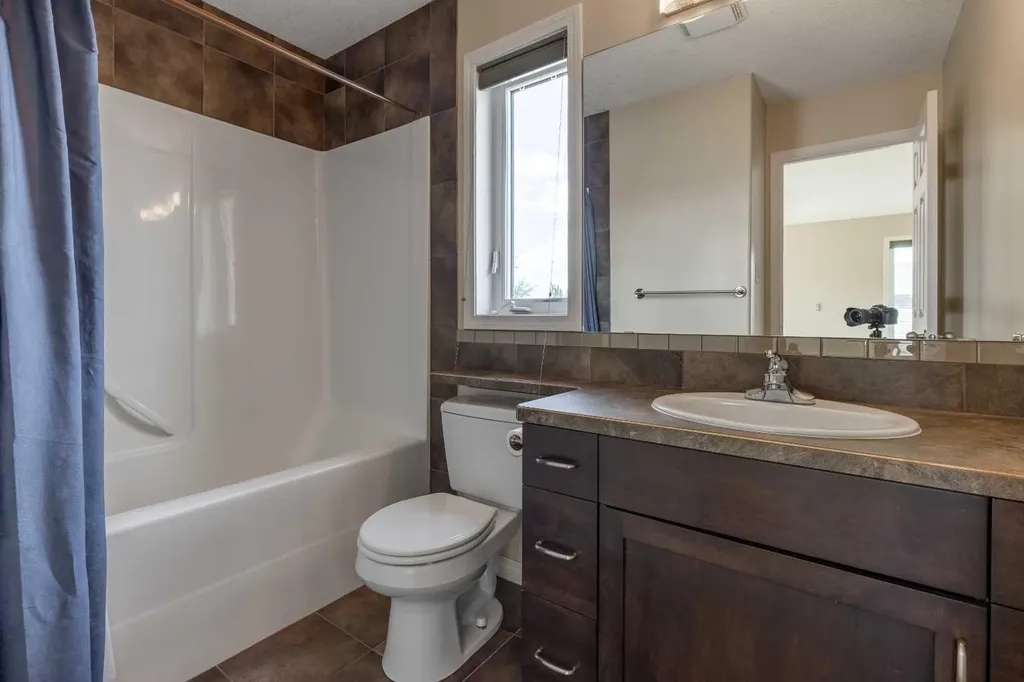 261 Couleesprings Terrace S Lethbridge AB T1K 5P1