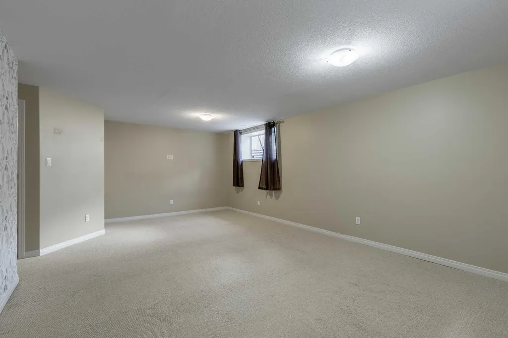 261 Couleesprings Terrace S Lethbridge AB T1K 5P1