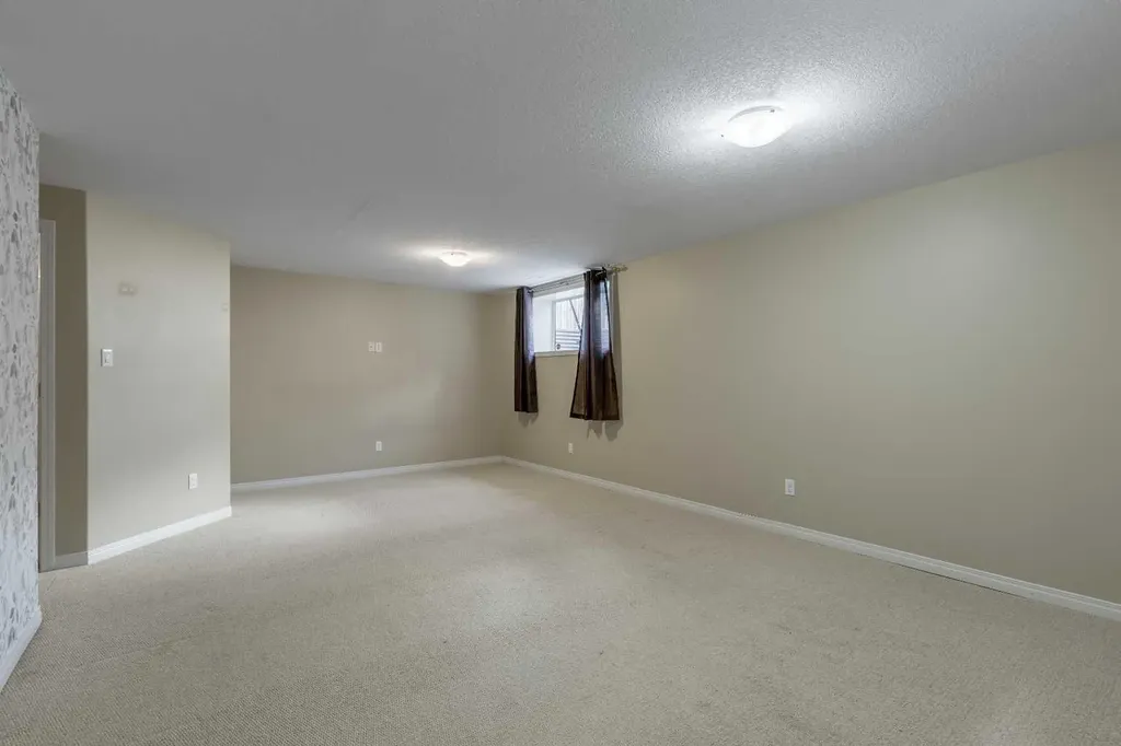 261 Couleesprings Terrace S Lethbridge AB T1K 5P1
