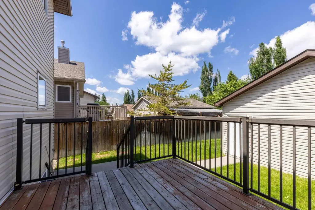 261 Couleesprings Terrace S Lethbridge AB T1K 5P1
