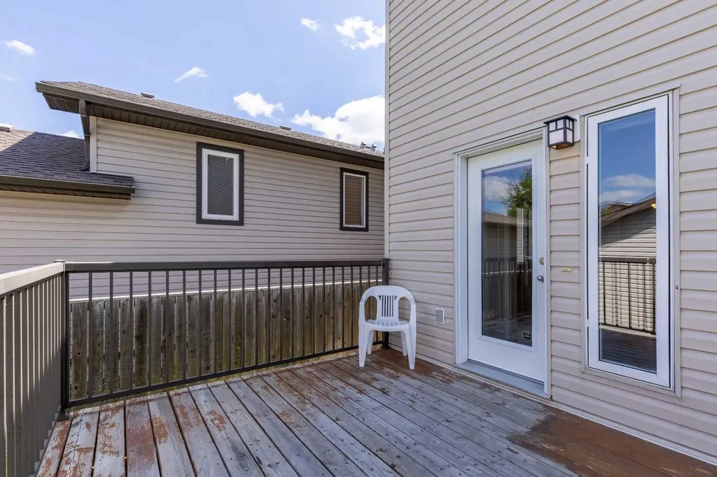 261 Couleesprings Terrace S Lethbridge AB T1K 5P1