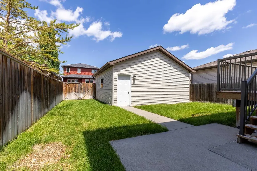 261 Couleesprings Terrace S Lethbridge AB T1K 5P1