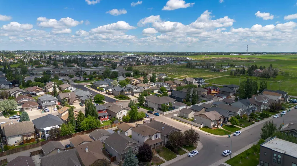 261 Couleesprings Terrace S Lethbridge AB T1K 5P1