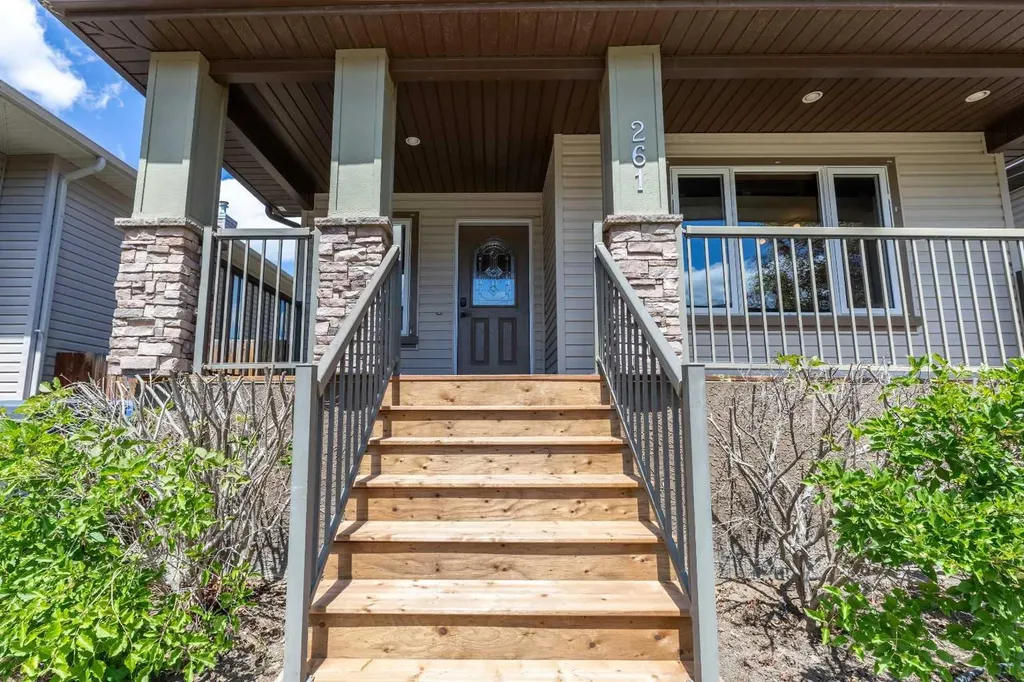 261 Couleesprings Terrace S Lethbridge AB T1K 5P1