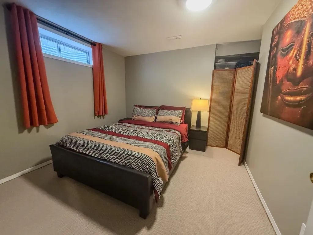 1749 Douglas Glen Grove SE Calgary AB T2Z 3A5