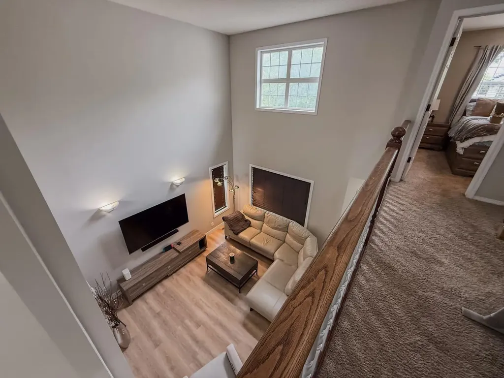 1749 Douglas Glen Grove SE Calgary AB T2Z 3A5