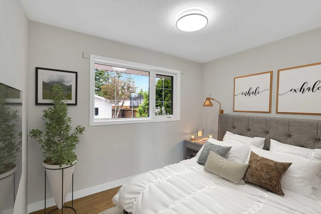 811 Seattle Drive SW Calgary AB T2W 0M9