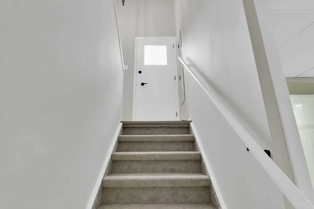 811 Seattle Drive SW Calgary AB T2W 0M9