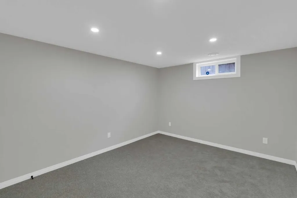 811 Seattle Drive SW Calgary AB T2W 0M9