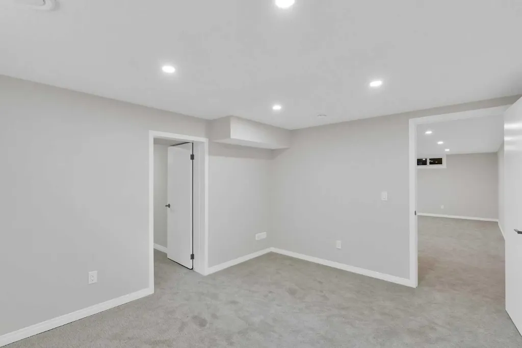 811 Seattle Drive SW Calgary AB T2W 0M9