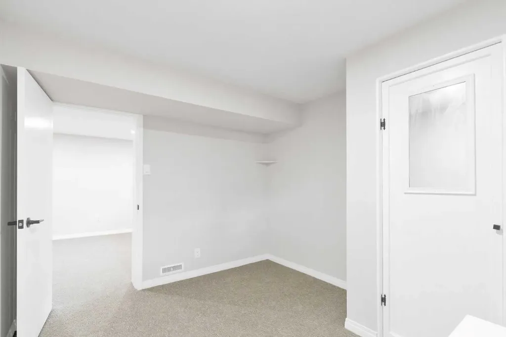 811 Seattle Drive SW Calgary AB T2W 0M9