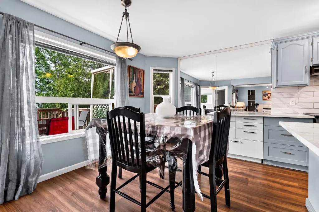 67 Douglas Ridge View SE Calgary AB T2Z 3C3