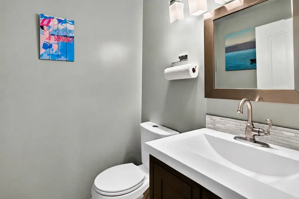 67 Douglas Ridge View SE Calgary AB T2Z 3C3