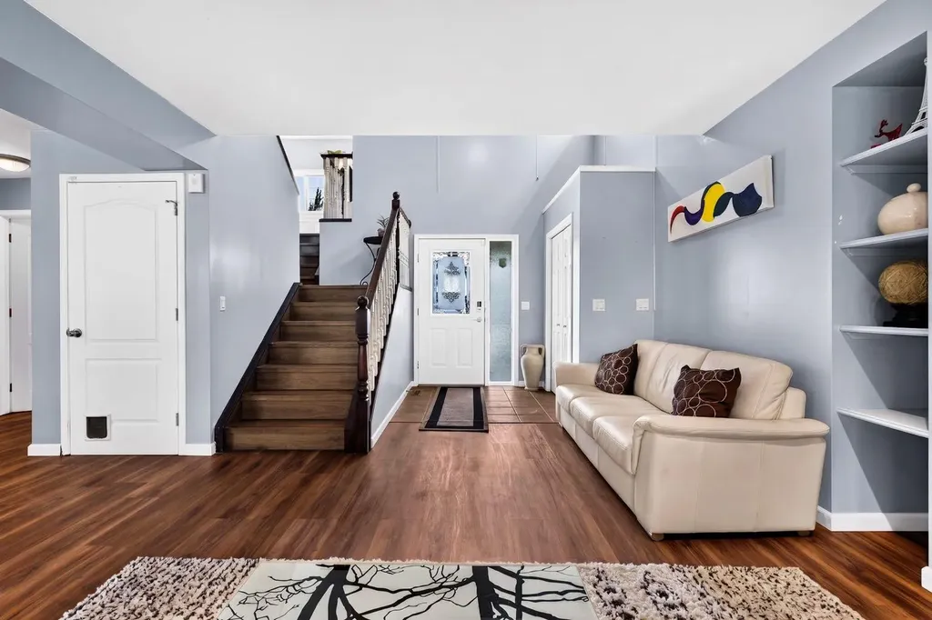 67 Douglas Ridge View SE Calgary AB T2Z 3C3