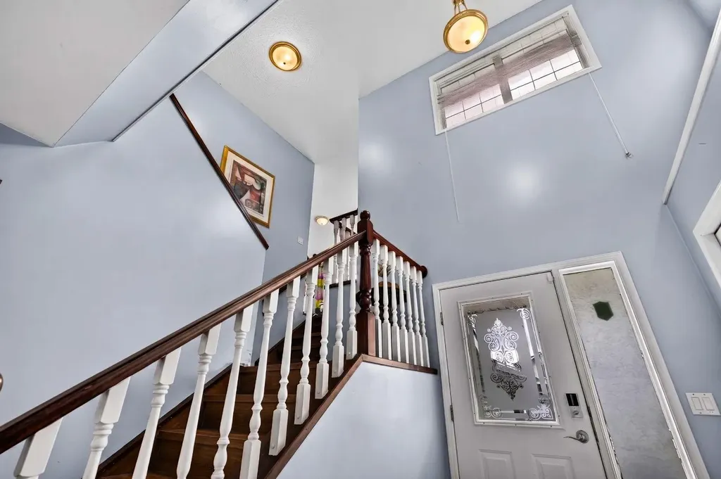 67 Douglas Ridge View SE Calgary AB T2Z 3C3