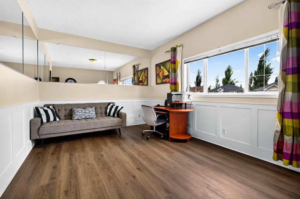 67 Douglas Ridge View SE Calgary AB T2Z 3C3