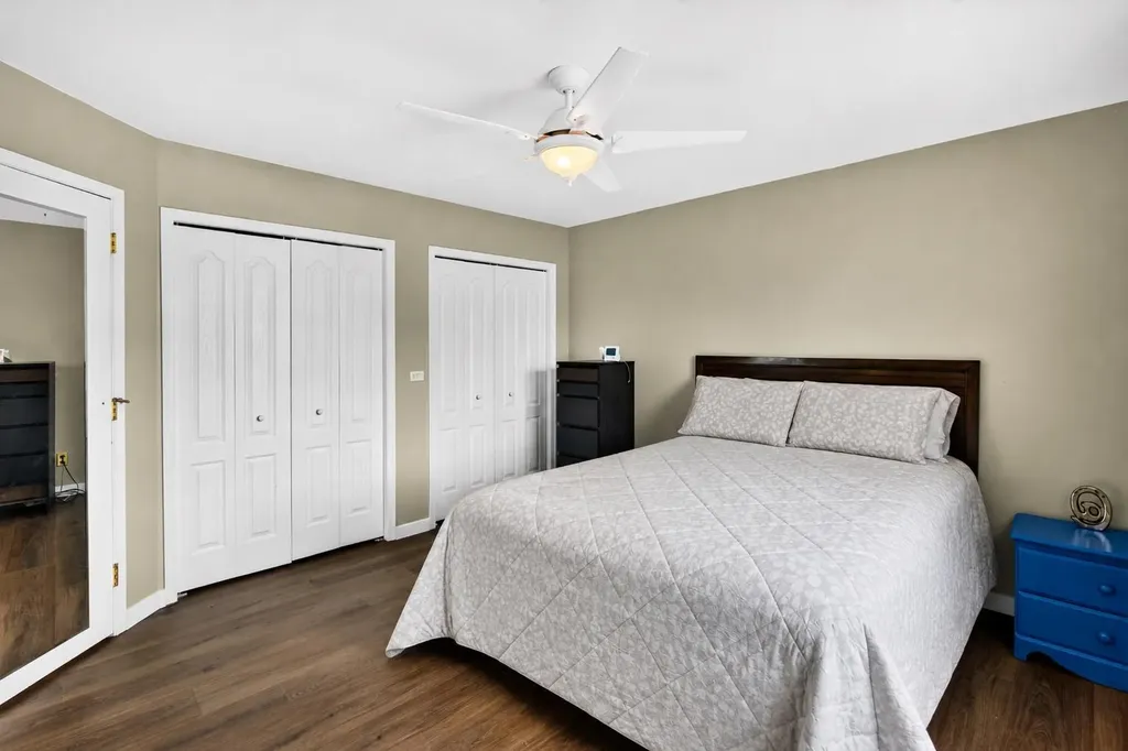 67 Douglas Ridge View SE Calgary AB T2Z 3C3